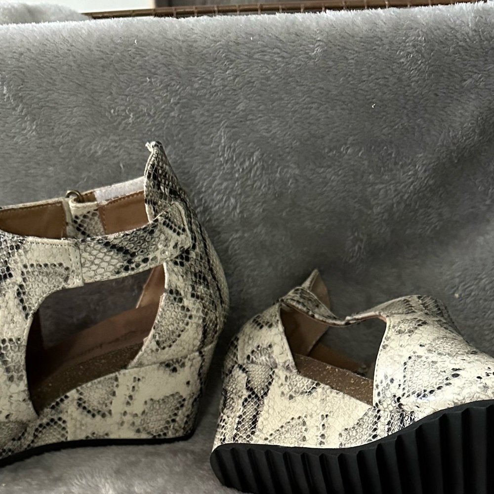 Snakeskin wedges